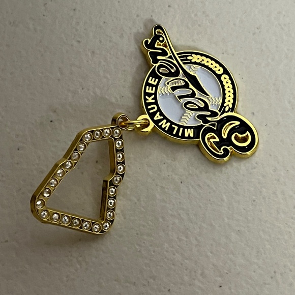 New Era Milwaukee Brewers Pin Brooch Baseball Hat Pins Streetwear Hats - Picture 4 of 7